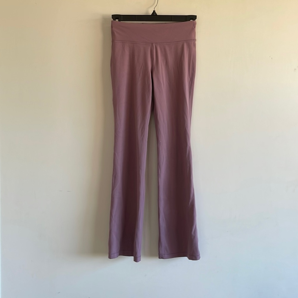 Super cute Athleta flared leggings light pink